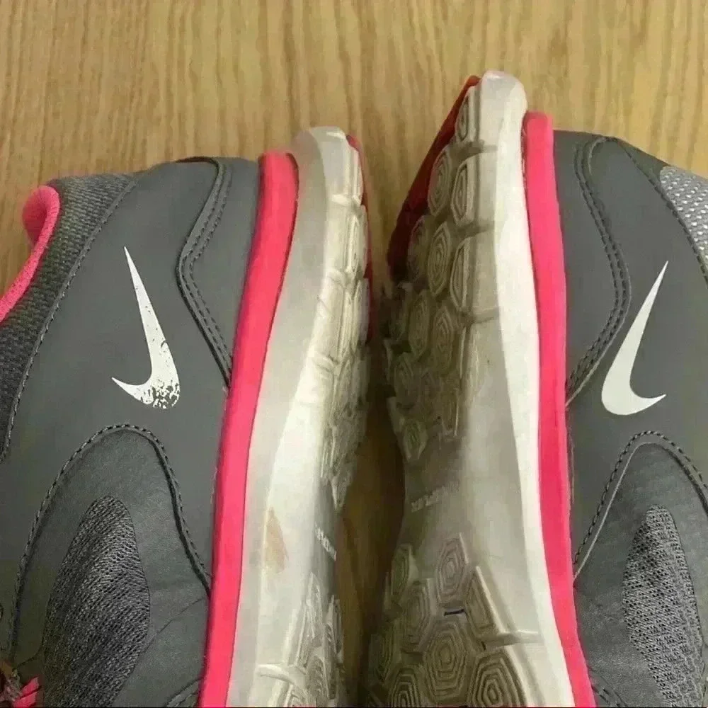 Nike Training Flex TR 5 Women's Gray/Pink 7.5 T Running Shoes